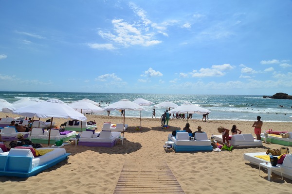 Sunday At Edde Sands